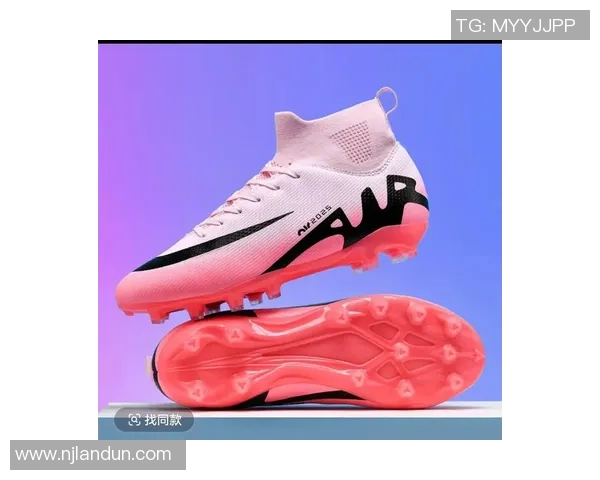足球明星穿着旧鞋的高清图片展示与背后故事揭秘